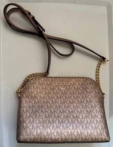 Michael Kors Purse "Cindy" LG Dome Crossbody Rose Gold NWT Retail $168 - Picture 1 of 11