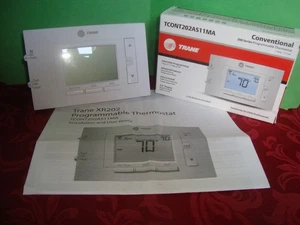 Trane Conventional 200 Series Programmable Thermostat TCONT202AS11MA - Imagen 1 de 5