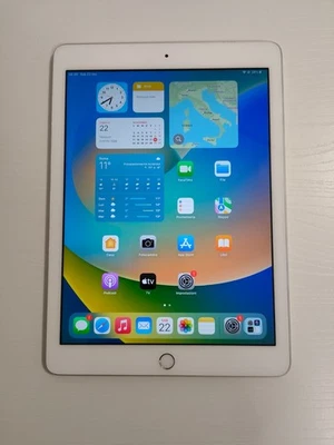 IPAD BIANCO 6°gen. 32GB WI-FI OTTIME CONDIZIONI, COVER E TASTIERA INCLUSA! - Immagine 1 di 4