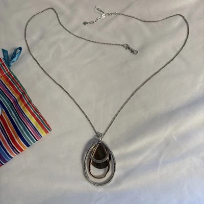 Brighton Neptuno Anillos Colgante Concha Cristal 37” Largo Collar Nuevo con Etiquetas Foto 1 de 4