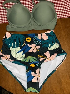 Two piece bikini bathing suit floral women size Medium NWT - Picture 1 of 5