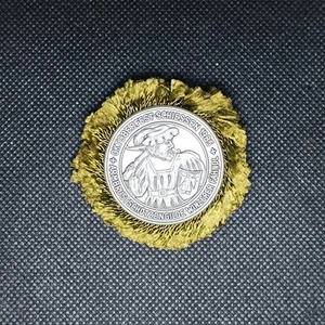 OKTOBERFEST-SCHIESSEN 1985 ARMBRUSTSCHUTZGILDE WINZERER FAHNDL VINTAGE PIN - Bild 1 von 2