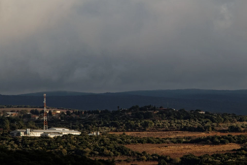 Ilustración de producto digital fotográfico. Se acerca la tormenta. Israel. Foto 1 de 1