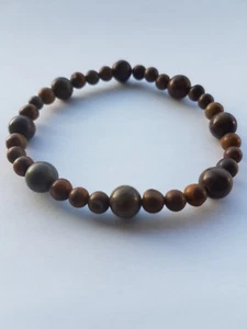 Mens stretch gemstone bracelet with 8mm and 6mm bamboo leaf jasper. - Picture 1 of 3