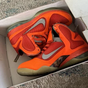 Lebron 9 - Picture 1 of 8