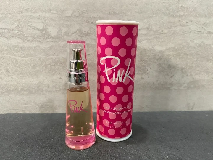 VICTORIA'S SECRET ROSA 0,5 oz 15 ml EAU DE PARFUM SPRAY NUEVO EN CAJA DESCONTINUADO Foto 1 de 1