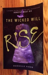 The Wicked Will Rise by Danielle Paige 2015 Harper Books used paperback - Bild 1 von 3