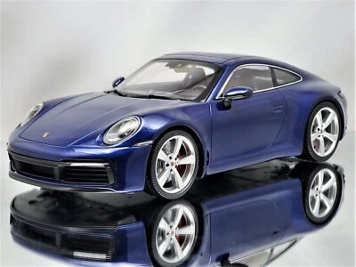 Minichamps Porsche 911 (992) Carrera 4S 2019 Gentian Blue Model Car 1:18 - Image 1 of 4