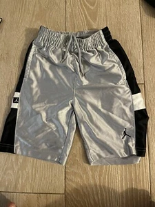 Michael Jordan Youth Basketball Shorts Size 6 (XS/S) | NIKE | Gray | LOOK! - Picture 1 of 2