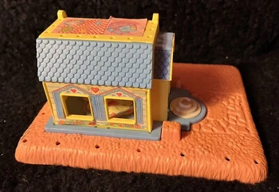 My Little Pony G1 Petite Ponies Happy Hearts Cottage Vintage 1989 Play set - Image 1 of 4