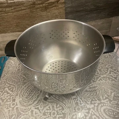 Colador colador de acero inoxidable herramienta de cocina con asas y pies Foto 1 de 4