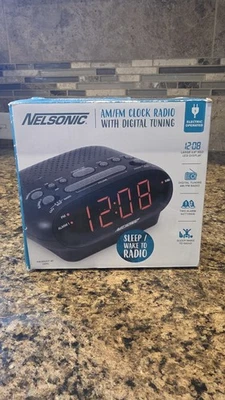 Nelsonic AM/FM Digital Tuning Clock Radio #NLC695 ~ New in Box - Image 1 of 4