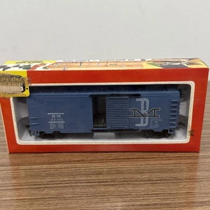 Life Like HO Boston and Maine 40' Sliding Door Boxcar BM 77711 - Picture 1 of 8