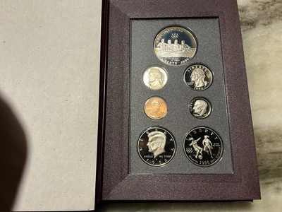 1996 U S Mint Prestige Proof Set - Image 1 of 4