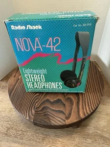 Radio Shack Nova-42 Lightweight Stereo Headphones 33-1115~Vintage Retro - Picture 1 of 5