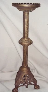 ANCIEN  PIQUE-CIERGE/ RELIGIEUX/EGLISE/ BRONZE /STYLE GOTHIQE/XIX-XXéme/H. 50 cm - Picture 1 of 1