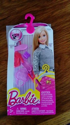 PAQUETE DE ACCESORIOS MUÑECA BARBIE ZAPATOS TOTALMENTE NUEVOS GAFAS COLLAR BOLSO PULSERA Foto 1 de 4