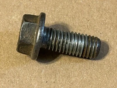 527733 - A Used Blade Bolt For A New Idea Grey 5406, 5407, 5408, 5409 Disc Mower - Image 1 of 3