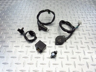 Suzuki Bandit 1200 GSF1200S 2005 01-05 OEM Sensor Lote Relés Temperatura Aceite Foto 1 de 4
