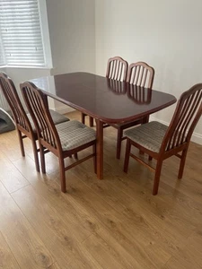 Extendable Dining Table with 6 Chairs - Solid Wood - Picture 1 of 10