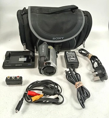 Sony Handycam DCR-SR33E Camcorder Bundle 40GB HDD 40x Zoom Tested - Image 1 of 4
