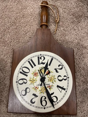 Vintage Seth Thomas Paddle Wall Clock Brown Wood Floral Country SEE DESCRIPTION - Image 1 of 4