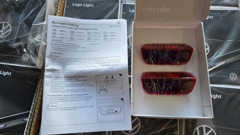 VW Logo LED Logoleuchten Türverkleidung Einstiegsleuchten NEUES VW Logo ORIGINAL - Bild 1 von 4