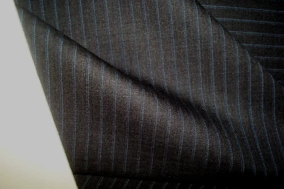 Tela de lana inglesa Super 120s de 2,88 yardas adecuada a rayas gris oscuro de 9 oz 104" BTP Foto 1 de 3