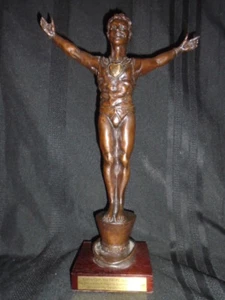 VARIETY CLUB THE PROPS AWARDS GOLD HEARTS BRONZE STATUE CIRCA .2007 - Picture 1 of 12