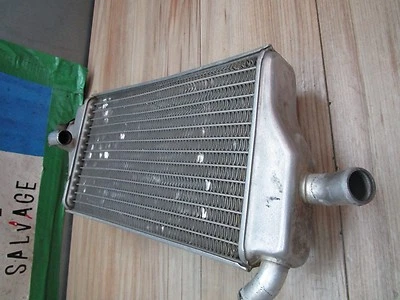 CR 250 HONDA 2000 CR 250R 2000 RADIADOR DERECHO POCO DOBLADO TODAVÍA UTILIZABLE COMO ESTÁ Foto 1 de 4