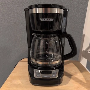BLACK+DECKER 12 Cup Programmable Coffee Maker Automatic Grind Brew Drip Coffее - Picture 1 of 13
