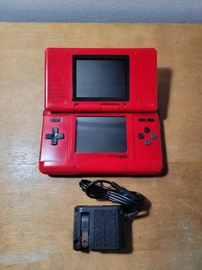 Red Mario Kart Edition Nintendo DS Original + Charger *Tested* *No Pencil* - Imagen 1 de 9