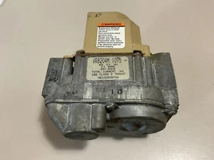 ICP HEIL TEMPSTAR COMFORTMAKER HQ1005597HW GAS VALVE HONEYWELL VR8204M 1075 - Picture 1 of 5