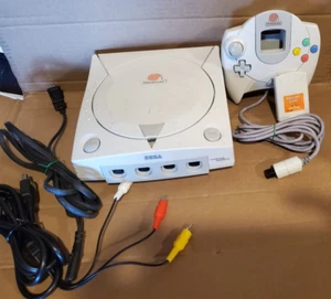 SEGA Dreamcast DEMO KIOSK Console White HKT-3021 Console + Controller + memory - Picture 1 of 13
