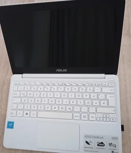 ASUS X 205TA solo ricambi - Foto 1 di 6