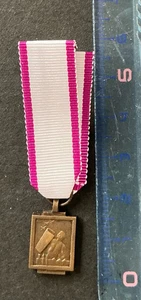 Belgium - Rare Miniature of a WWII Passive Defense Medal - Bronze - Picture 1 of 2