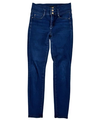 Jeans jeans feminino Ann Taylor azul lavagem escura cintura alta botão Fly The Skinny 2 - Imagem 1 de 4