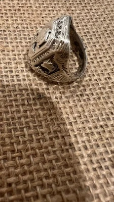 Anillo Cuerpo de Marines de los Estados Unidos, probablemente hecho a mano de plata de ley, Foto 1 de 4