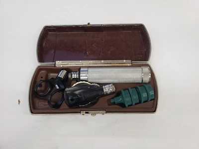 Oftalmoscopio de diagnóstico Welch Allyn de colección otoscopio estuche original de baquelita Foto 1 de 4
