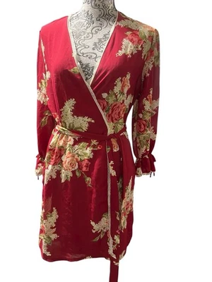 Bata Oscar de la Renta Rosa Etiqueta Mujer Pequeña Roja Floral Cinturón Foto 1 de 4