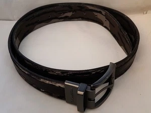 Cintura uomo Mossy Oak Nocona mimetica centrale intarsiata pelle marrone reversibile L 38 - 40 - Foto 1 di 6