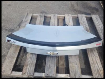 Chevrolet Camaro SS 2010-2013 cubierta tapa maletero cupé alerón pintura plateada Foto 1 de 4