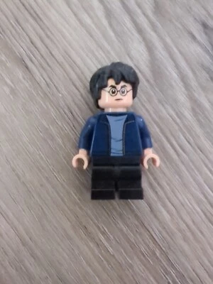 LEGO Harry Potter Minifigure 76388 Hogsmeade Village Visit - Image 1 of 4