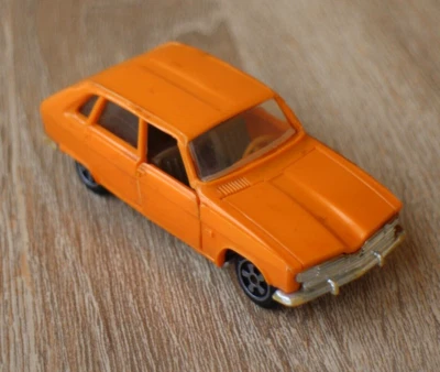 RENAULT 16 Politoys remake plástico 1:43 Foto 1 de 4