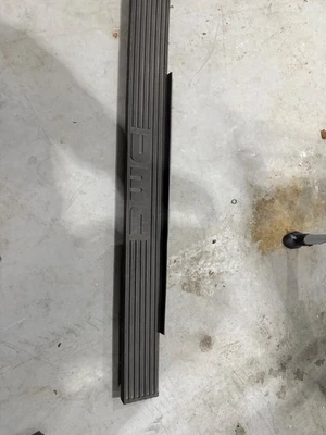 Alféizar de puerta lateral de pasajero Delorean Foto 1 de 3