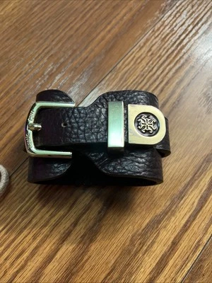 Pulsera de cuero marrón con puño rústico  Foto 1 de 4