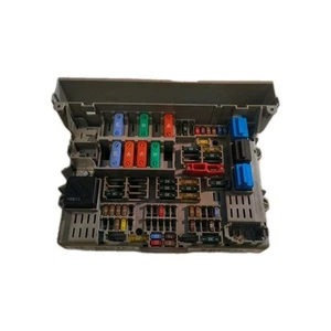 6906623 sicherungskasten für BMW SERIE 1 BERLINA (E81 E87) 1.6 116I 1050912 D111 - Bild 1 von 7