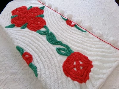 Colcha de chenilla rosa roja romántica de colección tela: 25" x 25" mechones remolino blanco Foto 1 de 4