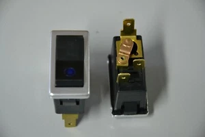 RENAULT INTERRUPTOR UNIVERSAL CON LUZ - Imagen 1 de 1