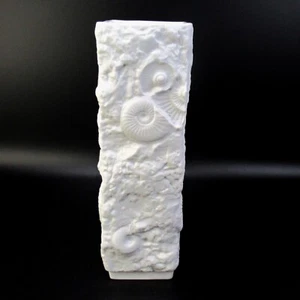 Kaiser Bisquitporzellan Vase OP ART Ammonite Relief Vintage Matte Shell Vintage - Picture 1 of 4